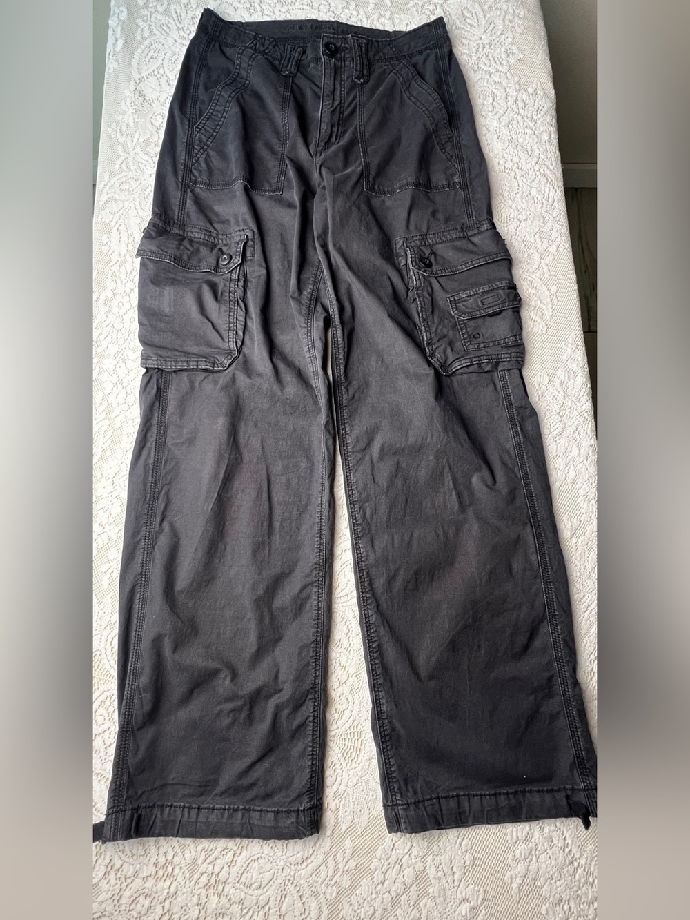 American Eagle Outfitters Black Cargo Pants